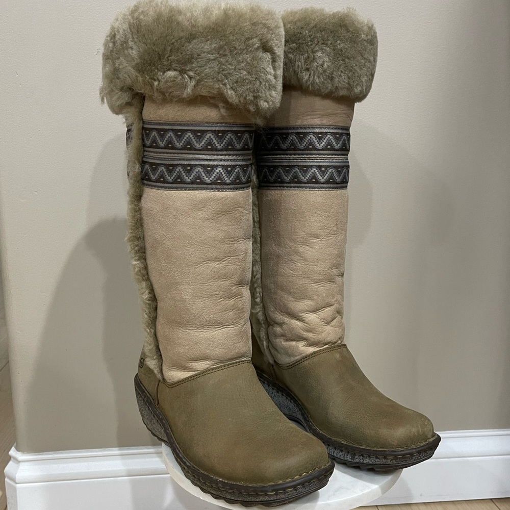 Vintage, Mint, Born boots size 8